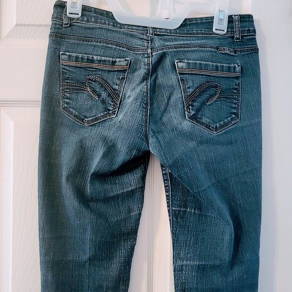 Vintage Glo Skinny Jeans- So perfect! - Picture 10 of 12